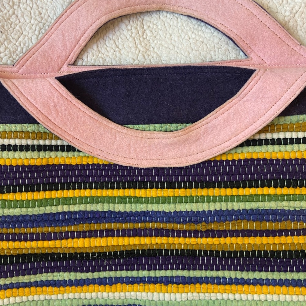 🌲 Multicolor Striped Handbag - Picture 2 of 3